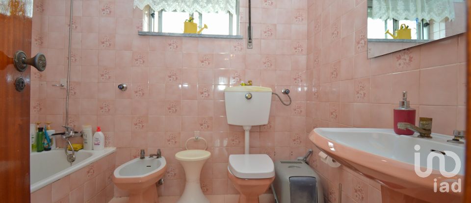 Lodge T6 in Miranda do Corvo of 250 m²