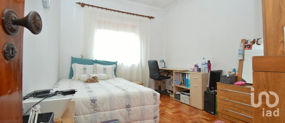 Lodge T6 in Miranda do Corvo of 250 m²