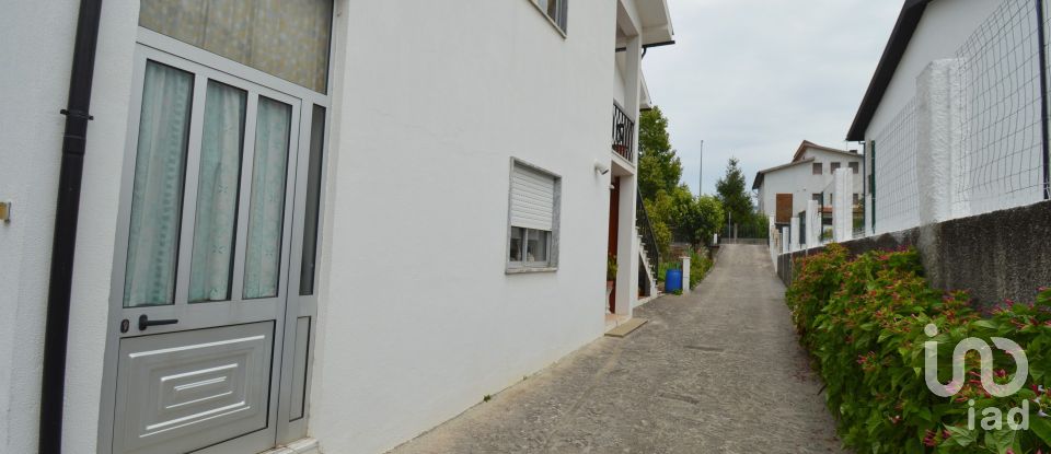 Lodge T6 in Miranda do Corvo of 250 m²