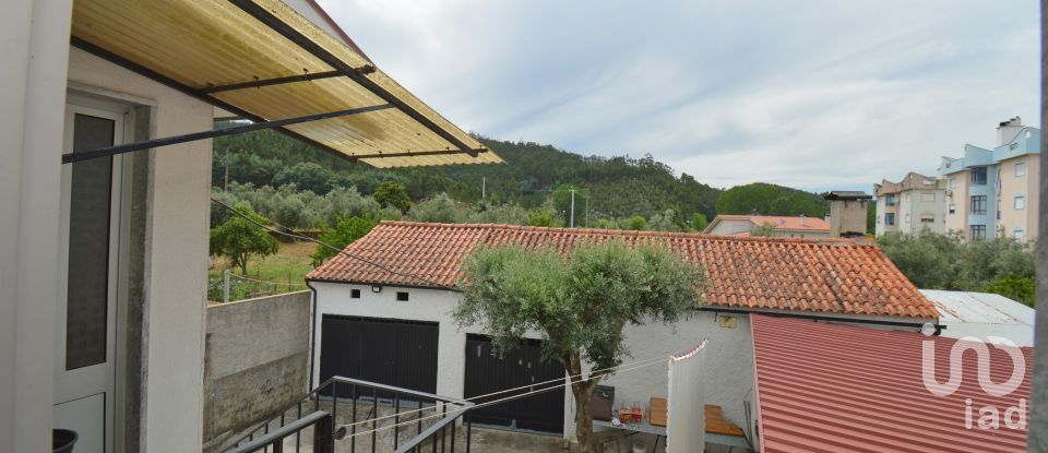 Lodge T6 in Miranda do Corvo of 250 m²