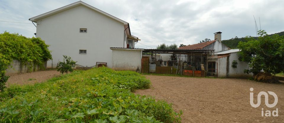 Lodge T6 in Miranda do Corvo of 250 m²