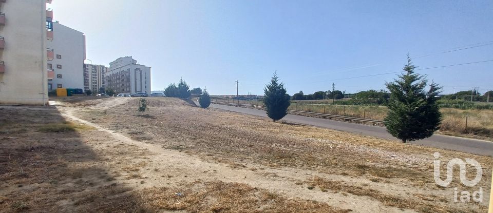 Land in Carregado e Cadafais of 407 m²