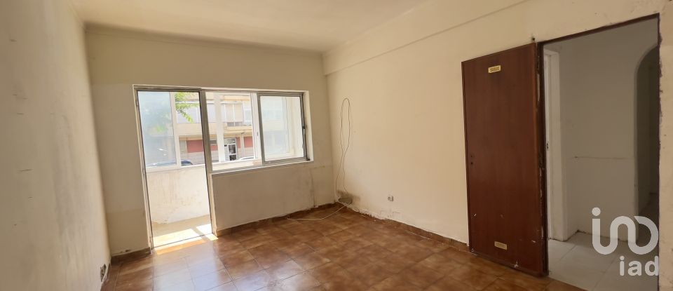 Apartamento T3 em Queluz e Belas de 73 m²