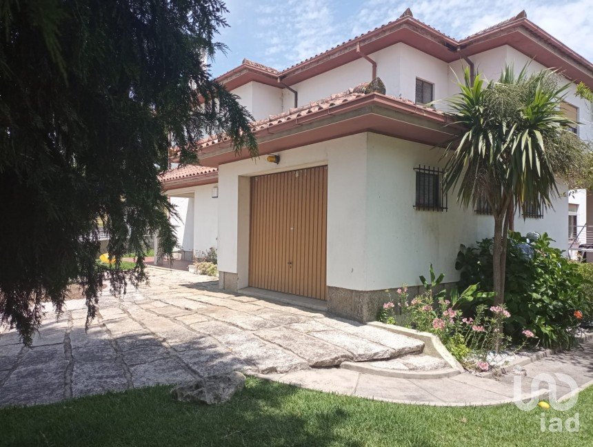 Maison de ville T3 à Valença, Cristelo Covo e Arão de 364 m²