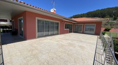 Maison de village T3 à Castelo do Neiva de 488 m²