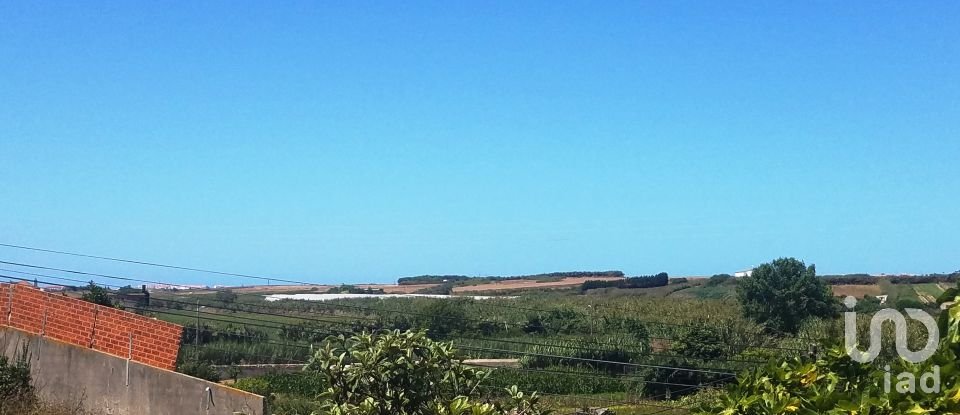 Casa tradicional T6 em Atouguia da Baleia de 315 m²