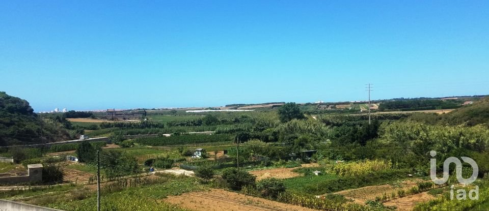 Casa tradicional T6 em Atouguia da Baleia de 315 m²