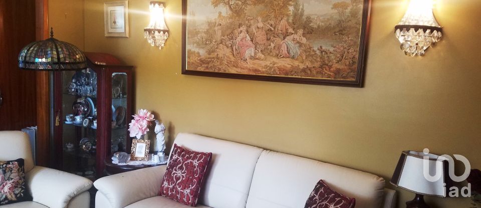 Casa tradicional T6 em Atouguia da Baleia de 315 m²