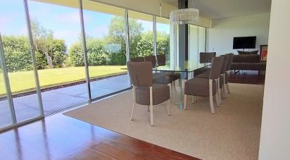 Lodge T4 in Vau of 250 m²