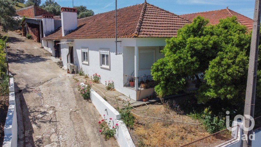 Maison de village T3 à Abrã de 118 m²