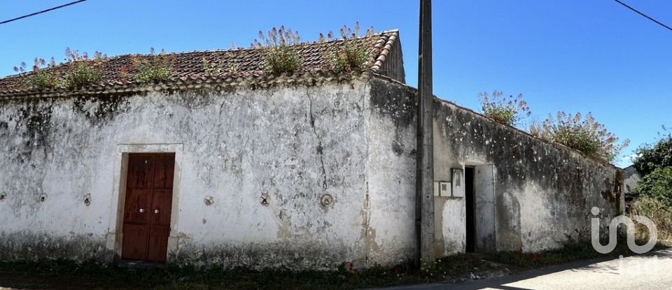 Ferme T8 à Romeira e Várzea de 1 500 m²