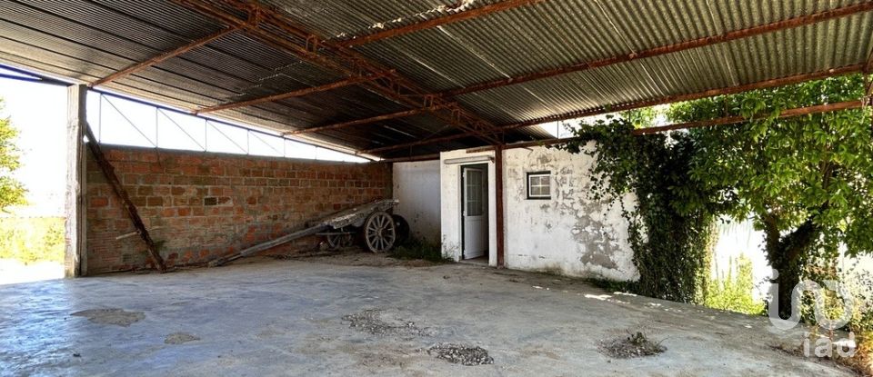 Ferme T8 à Romeira e Várzea de 1 500 m²