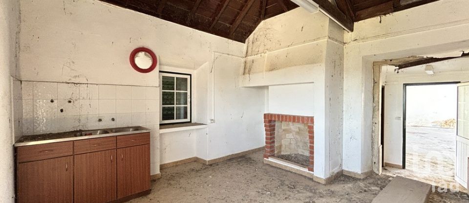 Ferme T8 à Romeira e Várzea de 1 500 m²