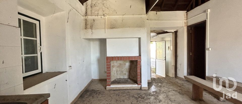 Ferme T8 à Romeira e Várzea de 1 500 m²