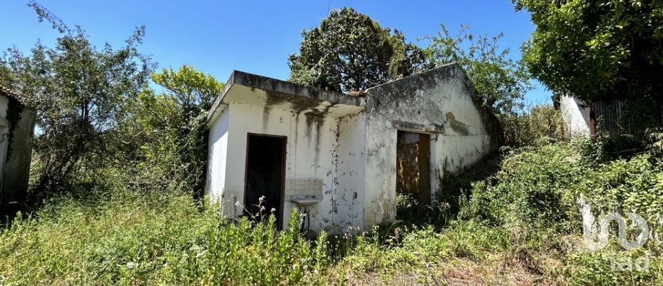 Ferme T8 à Romeira e Várzea de 1 500 m²