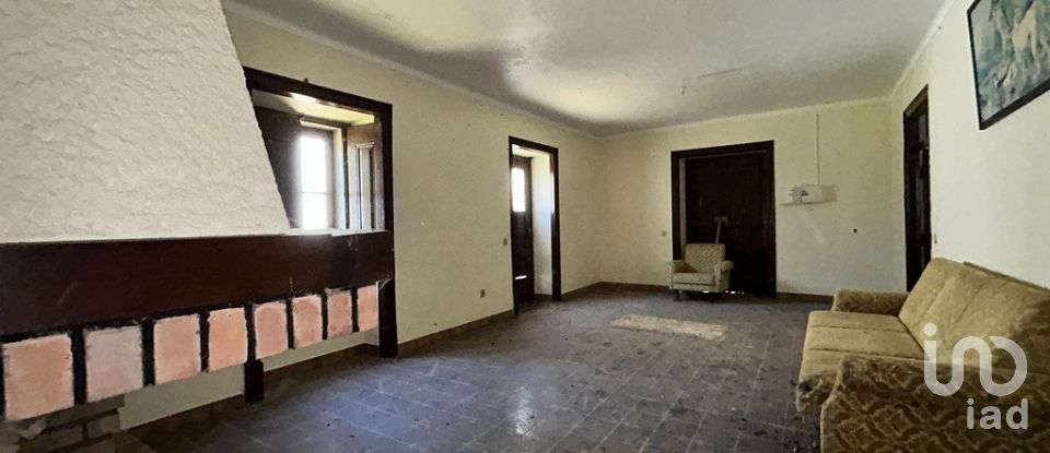 Ferme T8 à Romeira e Várzea de 1 500 m²