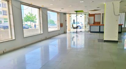 Loja / Estabelecimento Comercial em Laranjeiro e Feijó de 347 m²