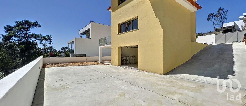 Mansion T4 in Almargem do Bispo, Pêro Pinheiro e Montelavar of 144 m²