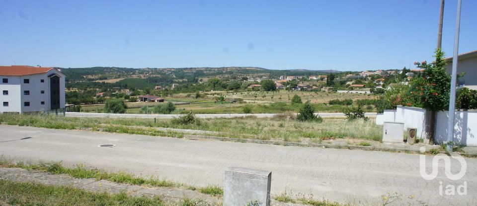 Land in Carrazedo de Montenegro e Curros of 450 m²