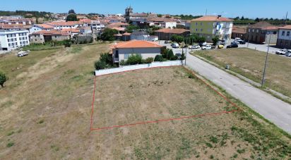 Terrain à Carrazedo de Montenegro e Curros de 450 m²