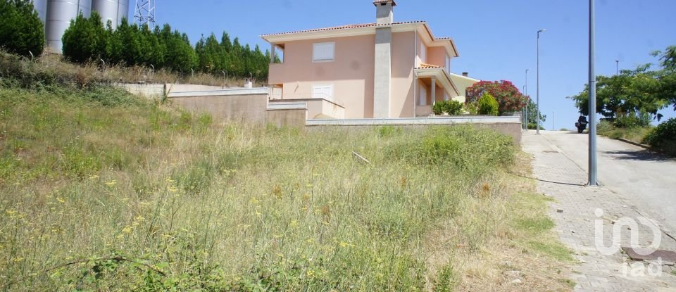 Terrain à Murça de 437 m²