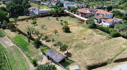 Terrain à Vilar de Nantes de 2 950 m²