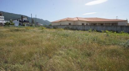 Terrain à Vilar de Nantes de 698 m²