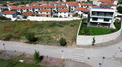 Terreno em Vilar de Nantes de 681 m²