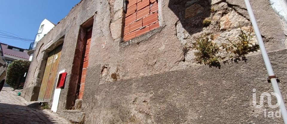 Lodge T0 in Gouveia of 177 m²