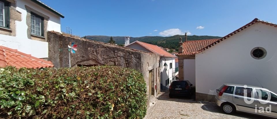 Lodge T0 in Gouveia of 177 m²