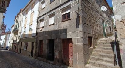 Bâtiment à Gouveia de 240 m²