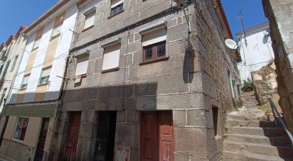 Bâtiment à Gouveia de 240 m²