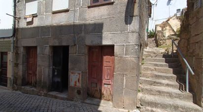 Bâtiment à Gouveia de 240 m²