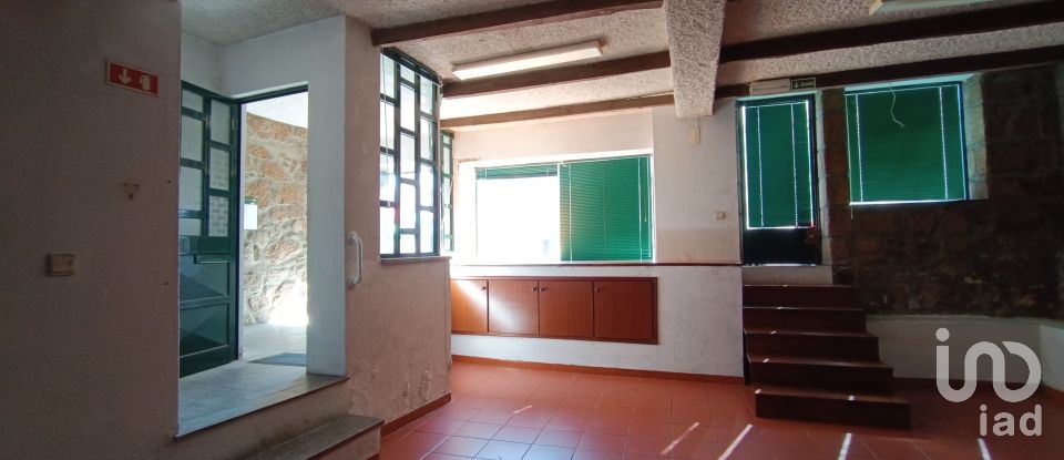 Immeuble à Gouveia de 240 m²