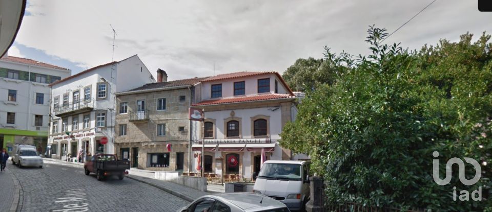 Immeuble à Gouveia de 240 m²