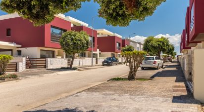 Maison de ville T4 à Atouguia da Baleia de 159 m²