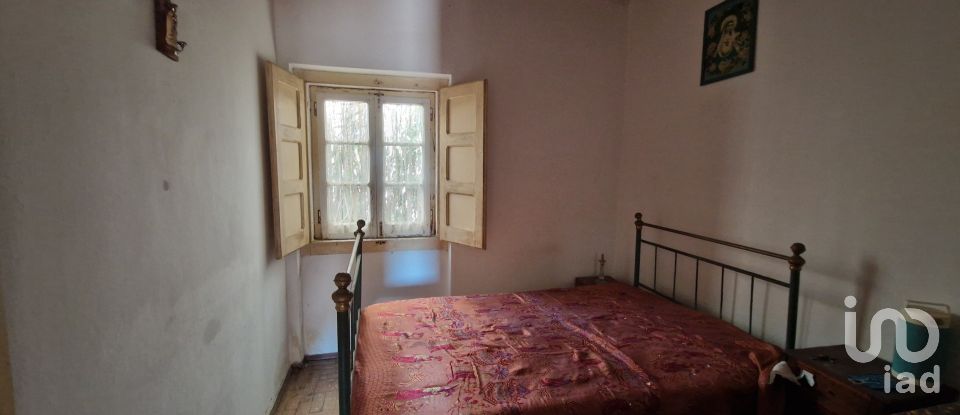 Maison de village T0 à Santo Isidoro de 163 m²