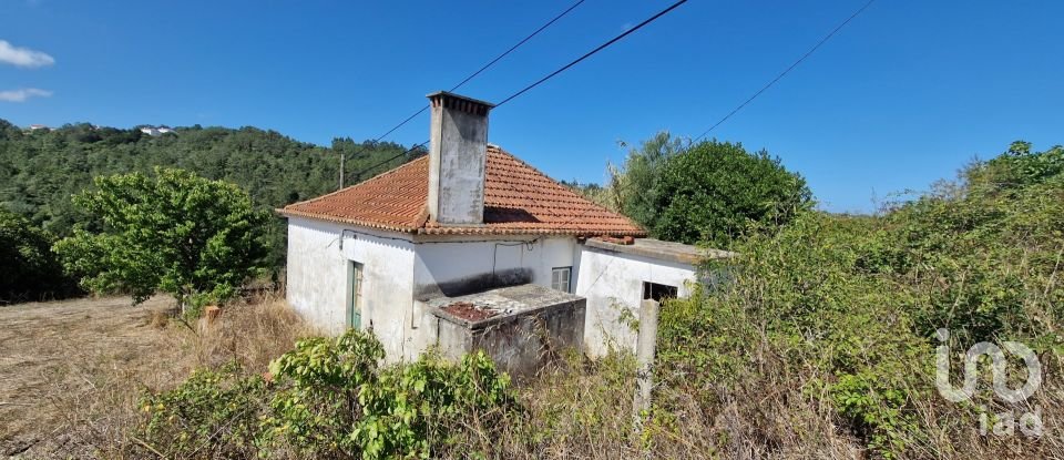 Maison de village T0 à Santo Isidoro de 163 m²