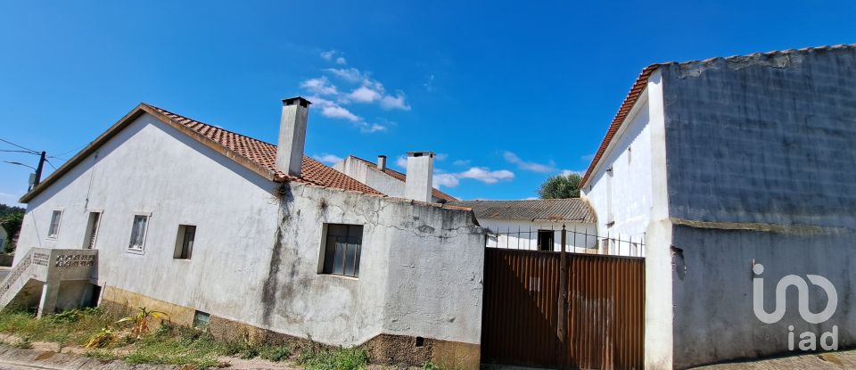 Casa de aldeia T3 em Rio Maior de 285 m²