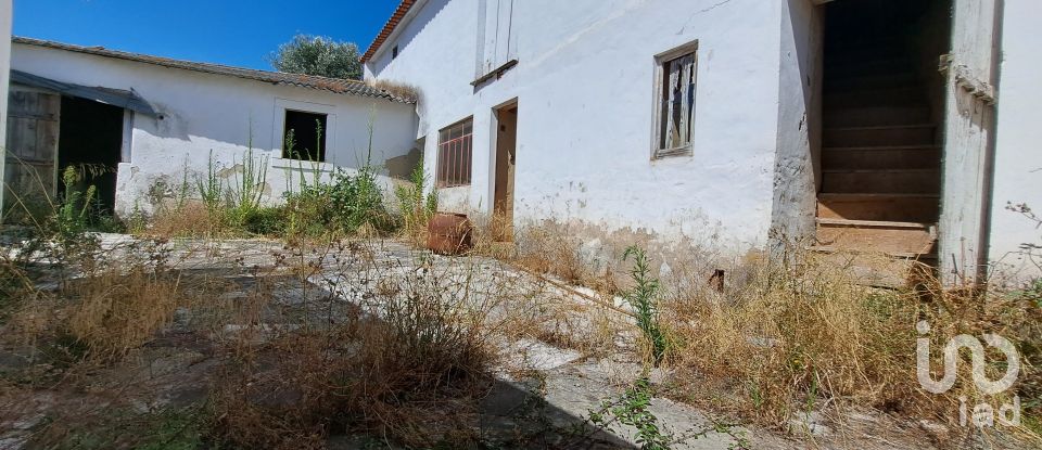 Village house T3 in Rio Maior of 285 m²