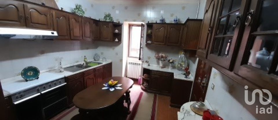 Maison de village T3 à Cristoval de 140 m²