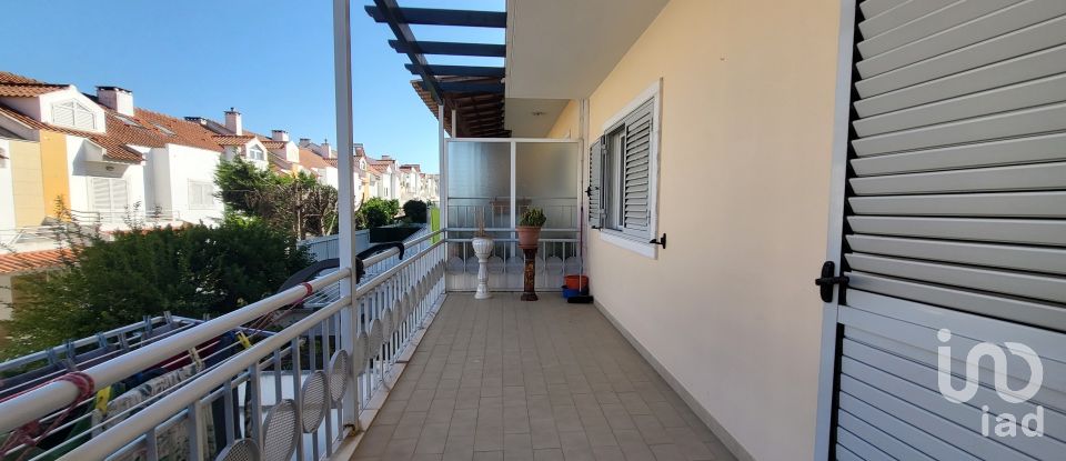 Maison T5 à Charneca De Caparica E Sobreda de 162 m²
