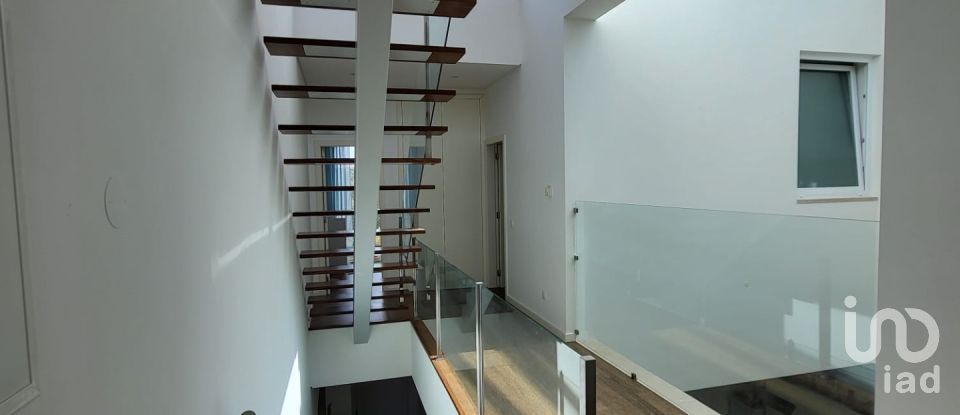 Moradia T4 em Cascais e Estoril de 251 m²