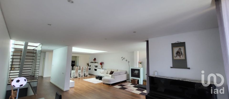 Moradia T4 em Cascais e Estoril de 251 m²