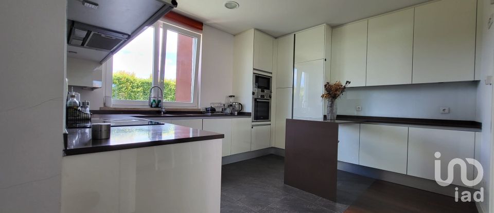 Moradia T4 em Cascais e Estoril de 251 m²