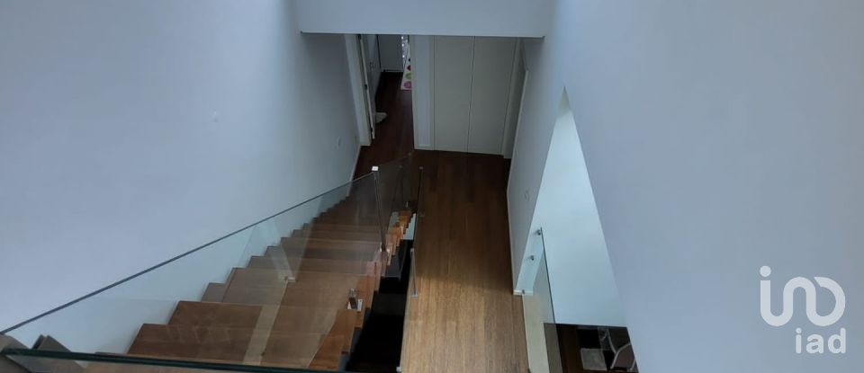 Moradia T4 em Cascais e Estoril de 251 m²