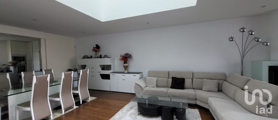 Moradia T4 em Cascais e Estoril de 251 m²