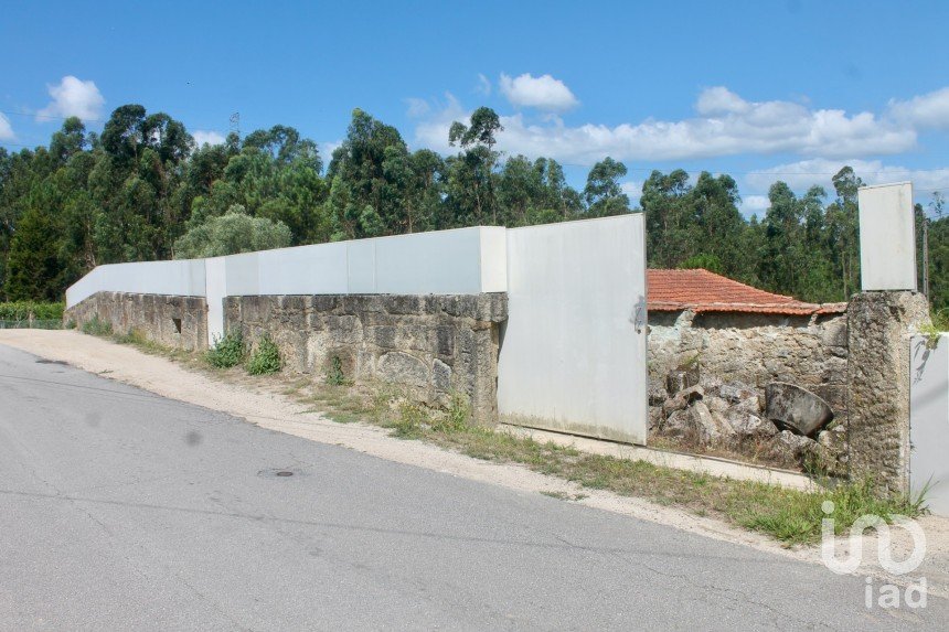 Maison de village T3 à Perelhal de 2 500 m²
