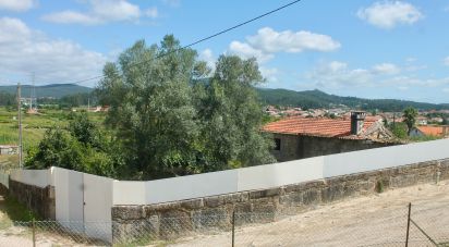 Maison de village T3 à Perelhal de 2 500 m²
