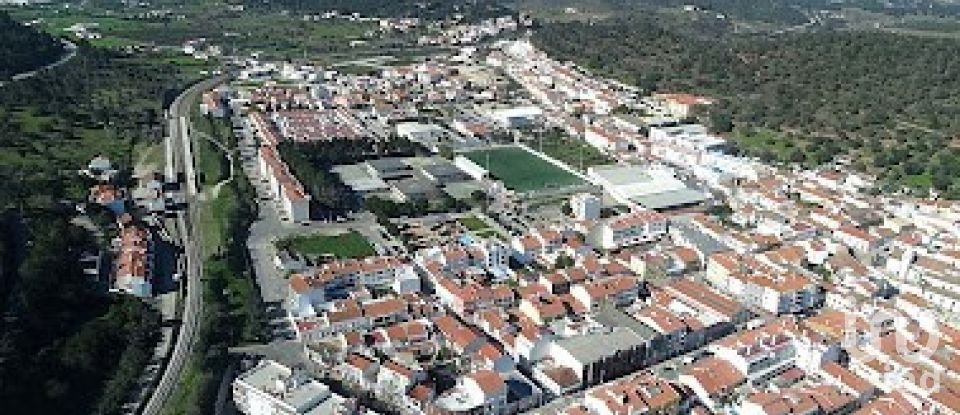 Terrain à São Bartolomeu de Messines de 582 m²
